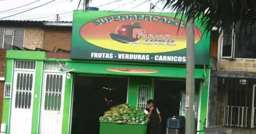 SUPERMERCADOS FRUVAR CALLE 8 SUPERMERCADOS FRUVAR CALLE 8